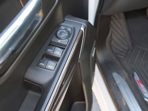 Used 2021 Chevrolet Silverado 1500 LT Trail Boss w/ Convenience Package II AWD/4WD image 17