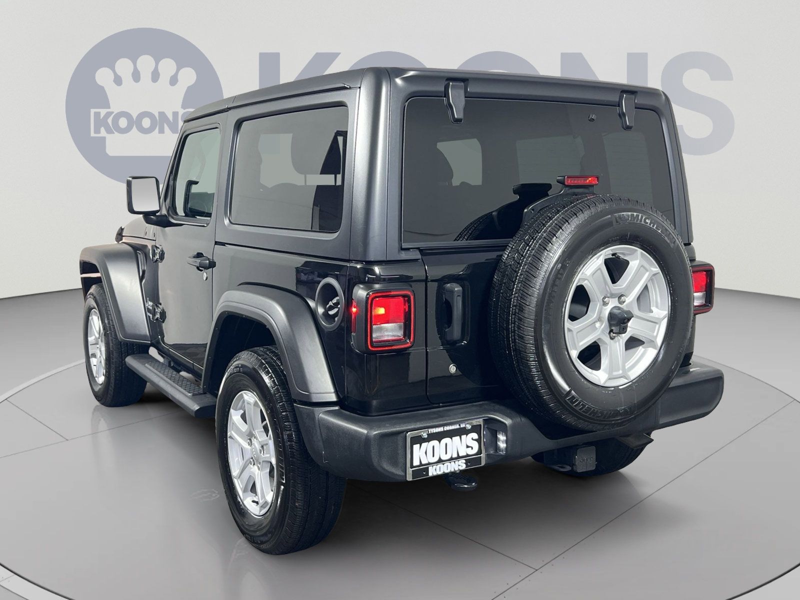 Used 2019 Jeep Wrangler Sport AWD/4WD image 4