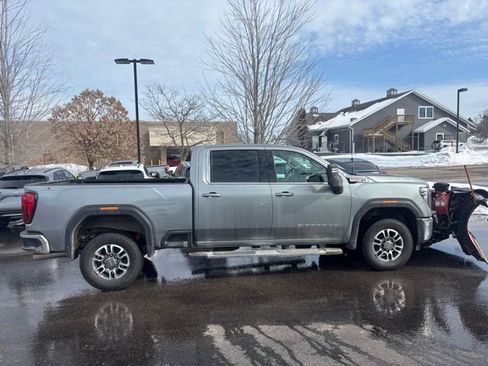 Used 2025 GMC Sierra 2500 SLE w/ SLE Value Package; image 5