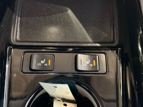 Used 2021 Toyota Prius Prime LE image 29
