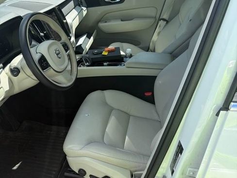 Used 2023 Volvo XC60 B5 Core w/ Protection Package Premier AWD/4WD image 3