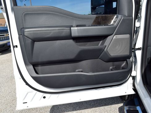Used 2024 Ford F350 Lariat AWD/4WD image 18