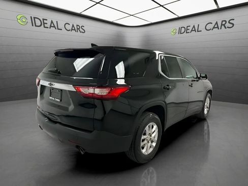Used 2019 Chevrolet Traverse LS w/ LPO, Blackout Package FWD image 5