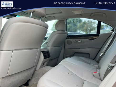 Used 2007 Lexus LS 460 RWD image 7