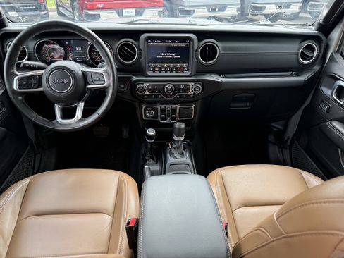 Used 2021 Jeep Wrangler Unlimited Sahara AWD/4WD image 13