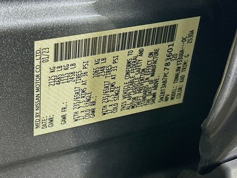 Used 2023 Nissan Rogue S AWD/4WD image 12