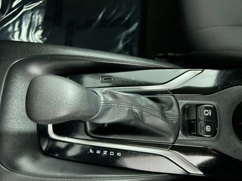 Used 2021 Toyota Corolla LE FWD image 18
