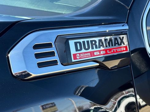 Used 2025 GMC Sierra 2500 Denali w/ Denali Reserve Package image 11