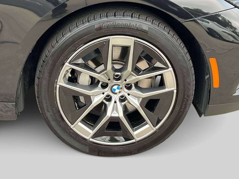 Used 2026 BMW 530i xDrive w/ Premium Package AWD/4WD image 8