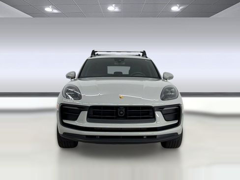 Used 2024 Porsche Macan AWD/4WD image 6