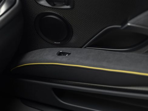 Used 2022 Aston Martin DBS Superleggera Volante image 37