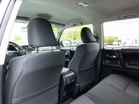 Used 2019 Toyota 4Runner TRD Off-Road AWD/4WD image 24