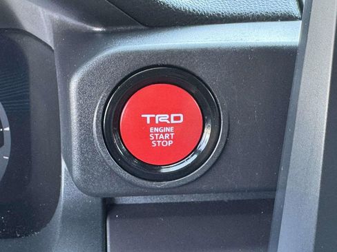 Used 2025 Toyota Tacoma TRD Off-Road AWD/4WD image 9