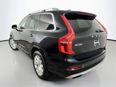 Used 2018 Volvo XC90 T6 Momentum w/ Convenience Package AWD/4WD image 5