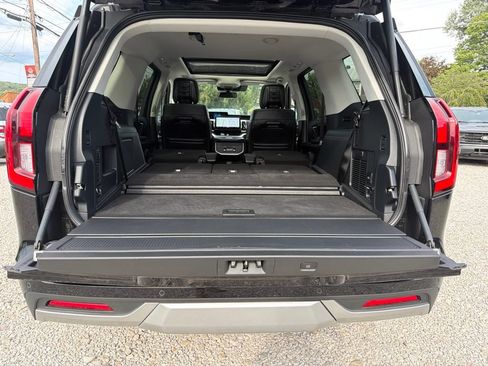 Used 2026 Ford Expedition Platinum w/ Driver's Package AWD/4WD image 25
