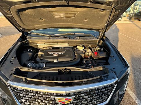 Used 2024 Cadillac XT4 Premium Luxury image 22