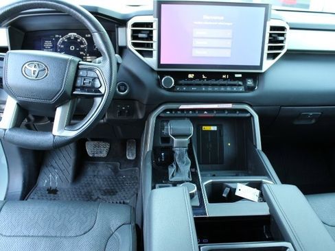 Used 2024 Toyota Tundra Limited image 9