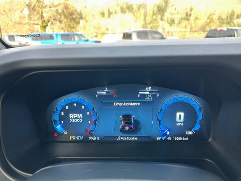 Used 2025 Ford Bronco Badlands AWD/4WD image 17