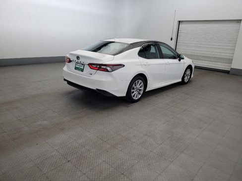 Used 2021 Toyota Camry LE FWD image 9