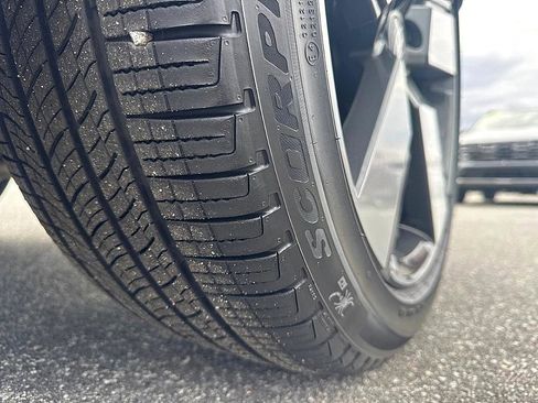 Used 2025 Hyundai Santa Fe Limited image 10