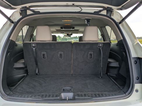 Used 2019 Honda Pilot Touring image 13