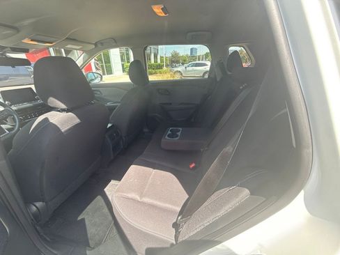 Used 2023 Nissan Rogue S FWD image 4