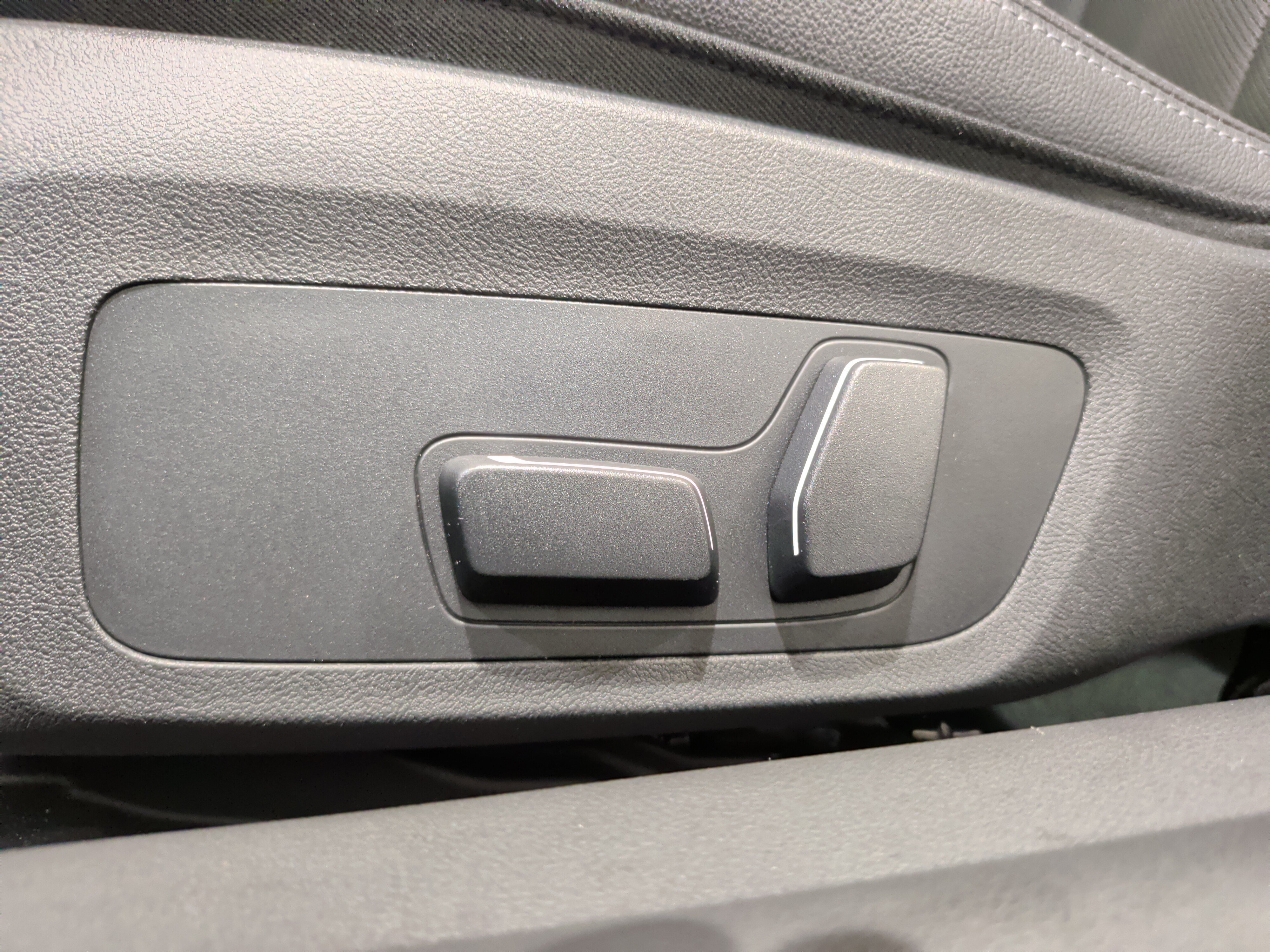 Certified 2025 BMW 230i Coupe RWD image 26