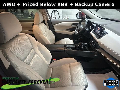 Used 2024 Nissan Rogue SV image 24