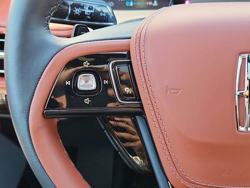 New 2025 Lincoln Aviator Reserve w/ Equipment Group 201A image 17