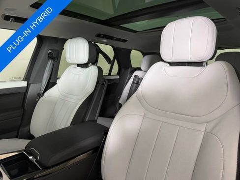 Used 2025 Land Rover Range Rover Sport Dynamic SE AWD/4WD image 14