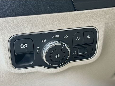 Certified 2026 Mercedes-Benz GLA 250 4MATIC image 10