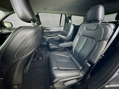 Used 2022 Jeep Grand Cherokee L Limited image 28