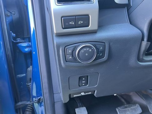 Used 2022 Ford F250 Lariat w/ Lariat Value Package image 22