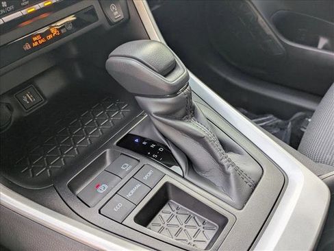 Used 2025 Toyota RAV4 LE image 11