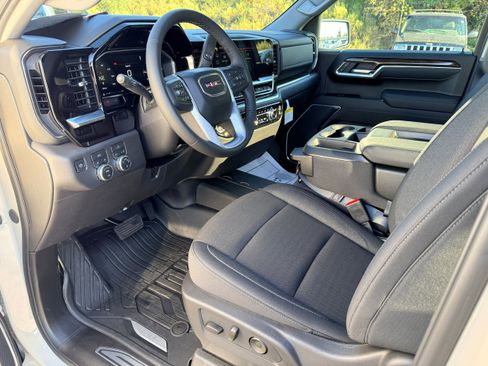 New 2026 GMC Sierra 1500 SLE w/ Max Trailering Package AWD/4WD image 10