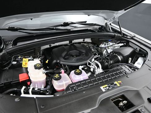 Used 2023 Jeep Grand Cherokee Trailhawk w/ Luxury Tech Group III image 35