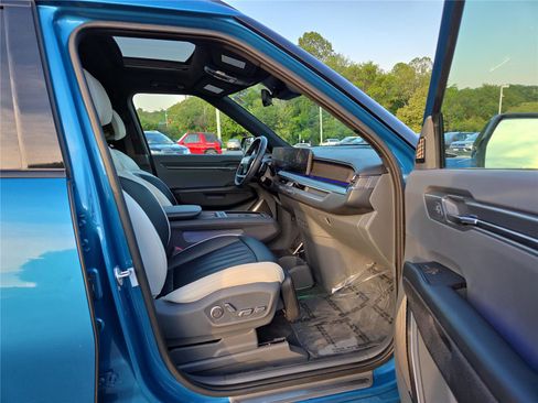 Used 2024 Kia EV9 GT-Line AWD/4WD image 26