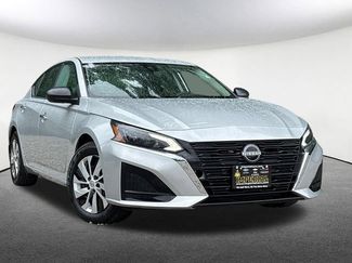Used 2024 Nissan Altima 2.5 S FWD video 2