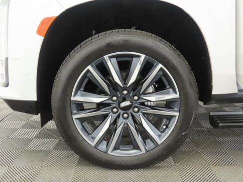 Used 2021 Cadillac Escalade Sport w/ Driver Assist Tech Package image 29