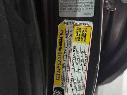 Used 2016 Buick Envision Premium w/ Driver Confidence Package image 38