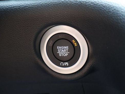 New 2027 Chrysler Pacifica LX FWD image 30