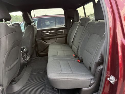 Used 2019 RAM 1500 Big Horn AWD/4WD image 14