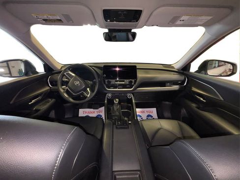 Used 2025 Toyota Grand Highlander AWD image 24