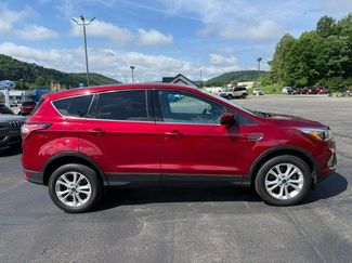 Used 2017 Ford Escape SE AWD/4WD video 2