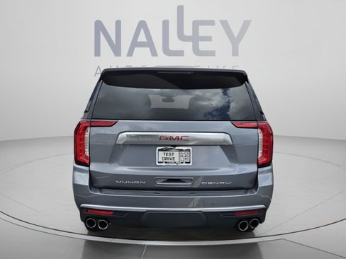 Used 2022 GMC Yukon XL Denali AWD/4WD image 4