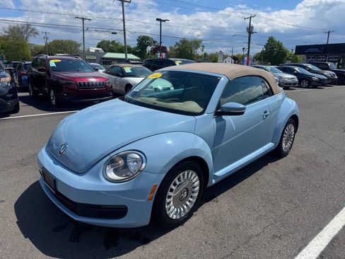 Used 2014 Volkswagen Beetle 2.5 FWD image 1