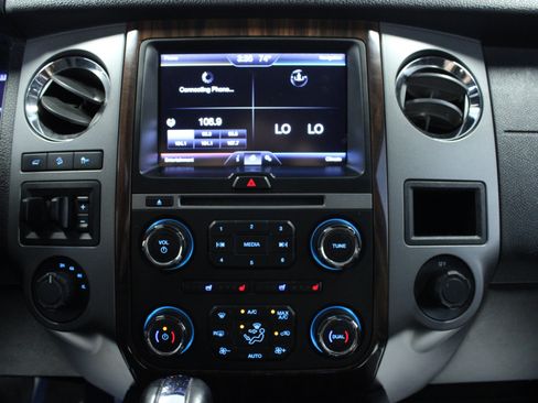 Used 2015 Ford Expedition Platinum AWD/4WD image 23