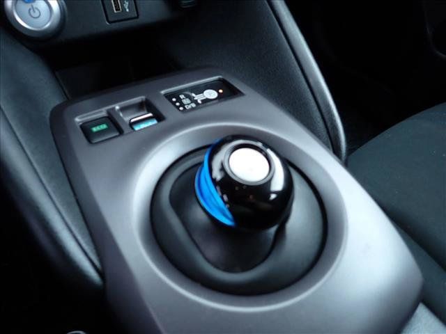 Used 2025 Nissan Leaf S FWD image 14