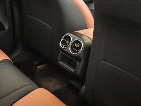 Certified 2024 Mercedes-Benz GLC 300 4MATIC image 18