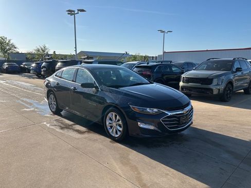 Used 2023 Chevrolet Malibu LT FWD image 4
